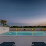 Rhea, Villa *
