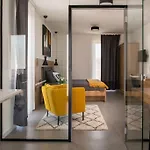 Villa Rhea, *