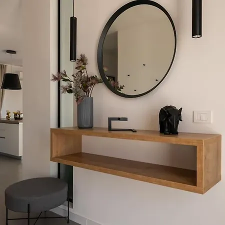 Rhea, Villa Marčana