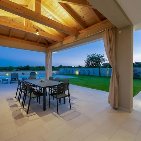 Villa Rhea,