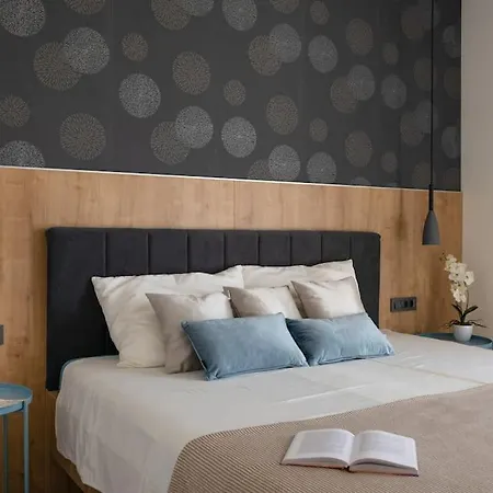 Rhea, Villa Marčana