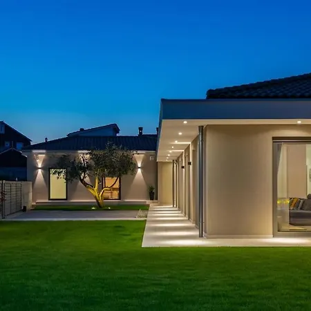 Villa Rhea, Marčana