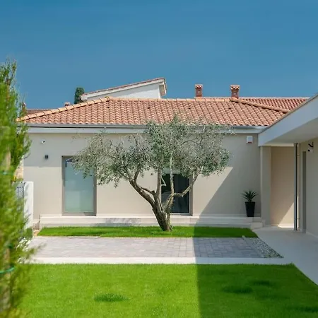 Villa Rhea,