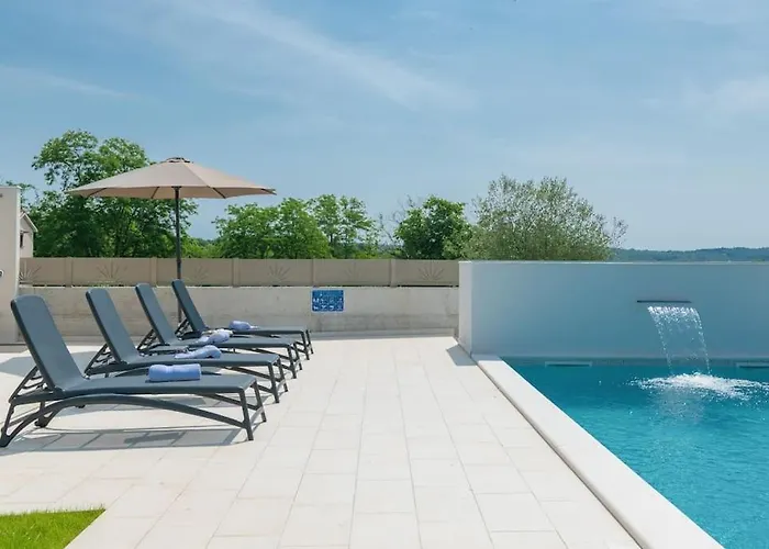 Βίλα Rhea, Marčana