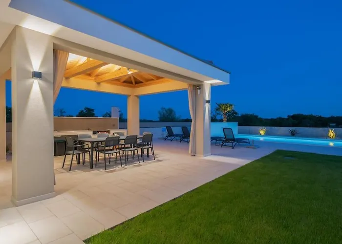 Βίλα Rhea, Marčana